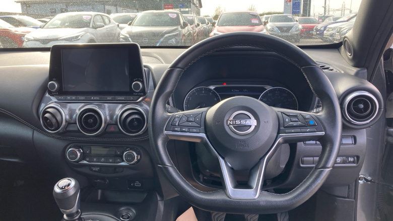 Nissan Juke 1.0 DiG-T 114 Tekna 5dr Petrol Hatchback